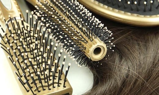 Styling-Hair-With-Combs